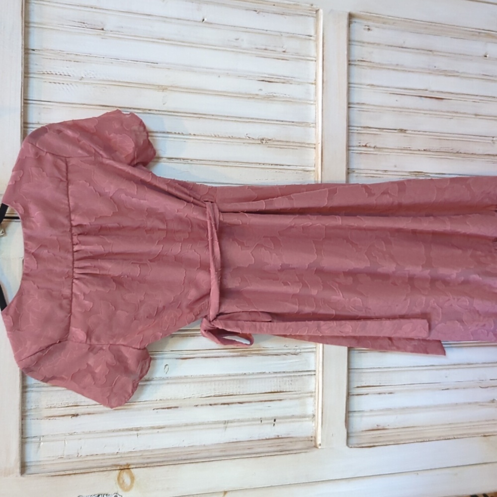 Lulu's , Blissfully,floral jacquard Rusty Rose,Wrap Dress.Small - Picture 5 of 12